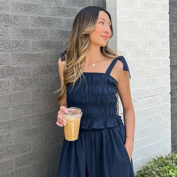 Darling Bloom Strapy Top Navy Size Small - Picture 3 of 10